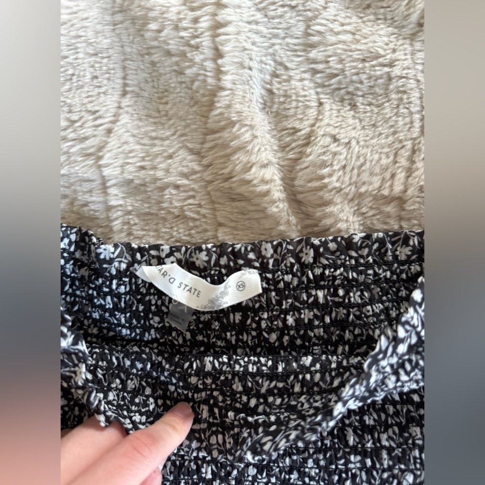 Altar’d State XS Black and White Floral Skirt - Picture 2 of 2